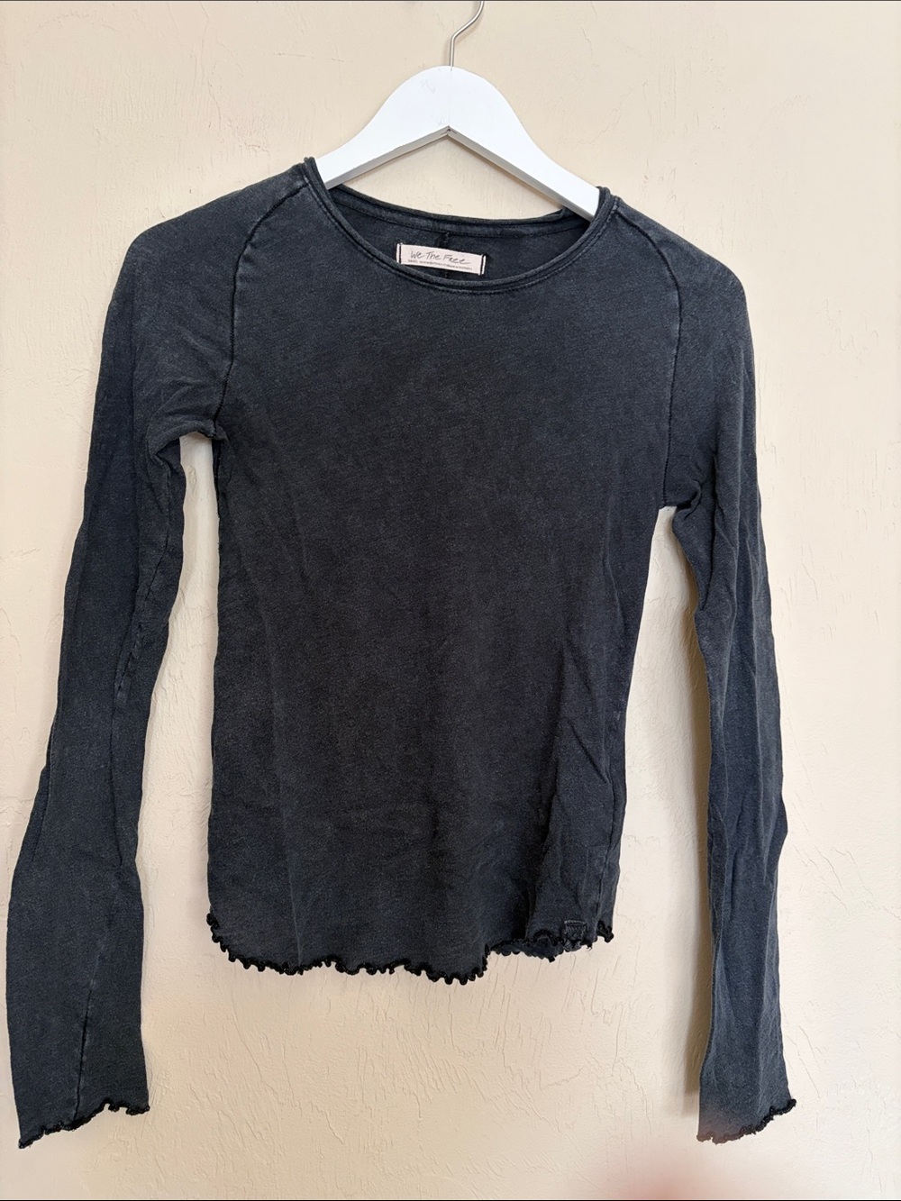 Free People/We The Free Be My Baby Long-Sleeve Black Tee. Great Condition!